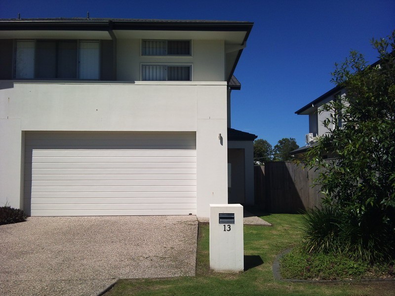 13 Marks Drive, Varsity Lakes QLD 4227