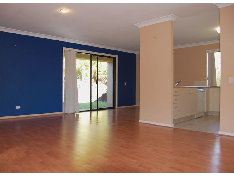 22/24 Amsonia Court,, Arundel QLD 4214