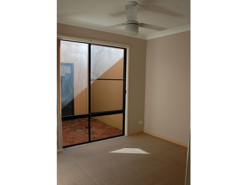 22/24 Amsonia Court,, Arundel QLD 4214