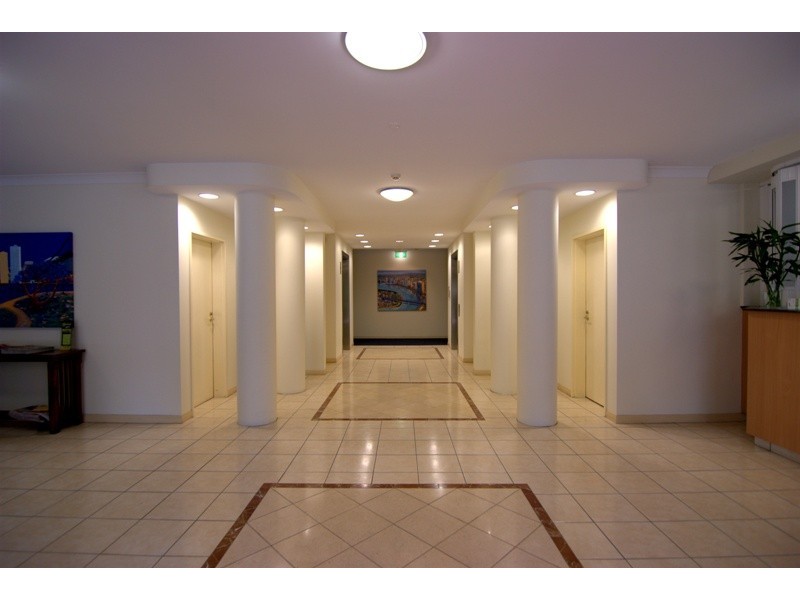 45 Deakin Street, Kangaroo Point QLD 4169