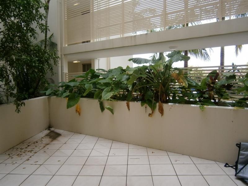 1 Grenada Way, Kawana Island QLD 4575