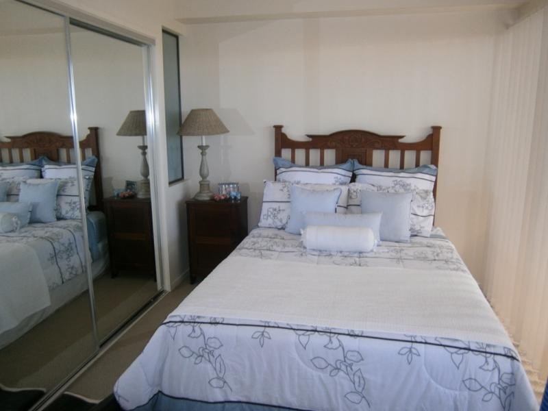 1 Grenada Way, Kawana Island QLD 4575