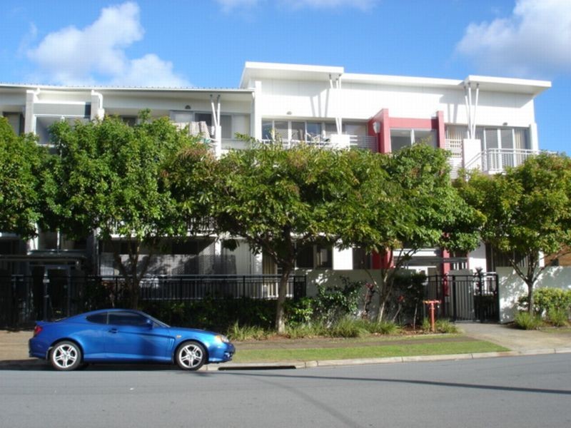 13 – 23 Bright St, Labrador QLD 4215