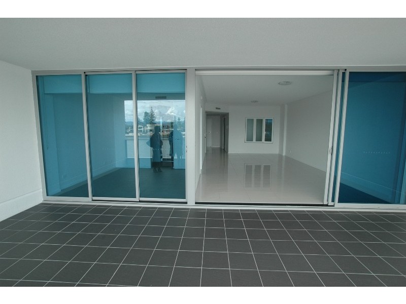 30 Paradise Island, Surfers Paradise QLD 4217