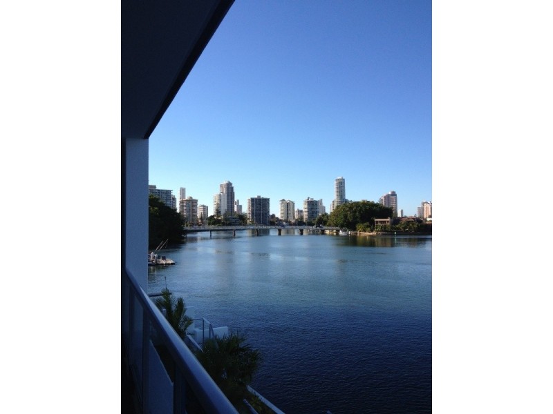 30 Paradise Island, Surfers Paradise QLD 4217