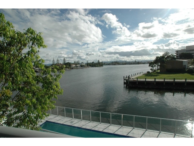 30 Paradise Island, Surfers Paradise QLD 4217