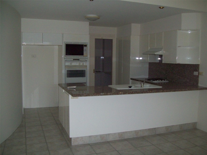 3 Lee Road, Runaway Bay QLD 4216