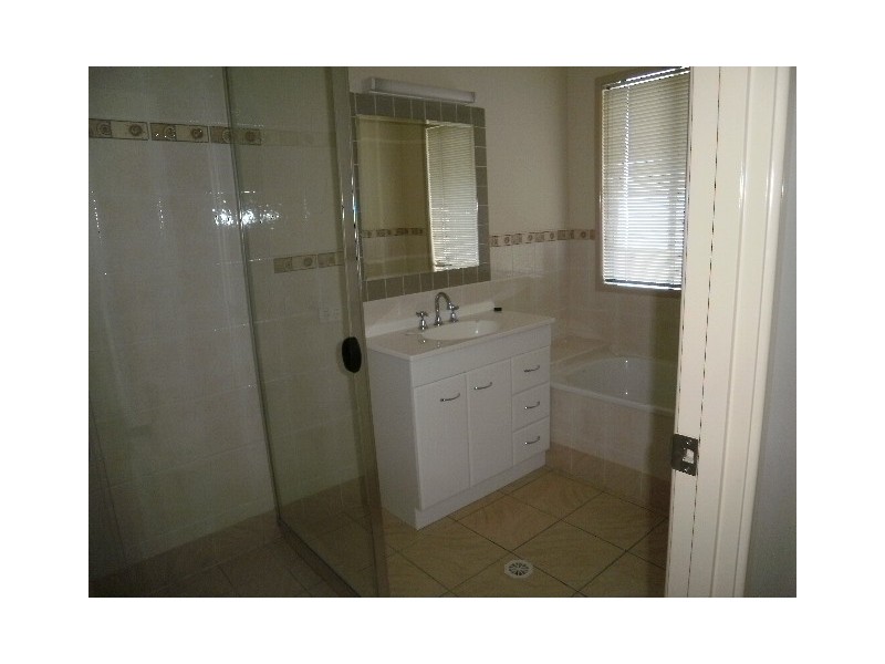 Pacific Pines QLD 4211