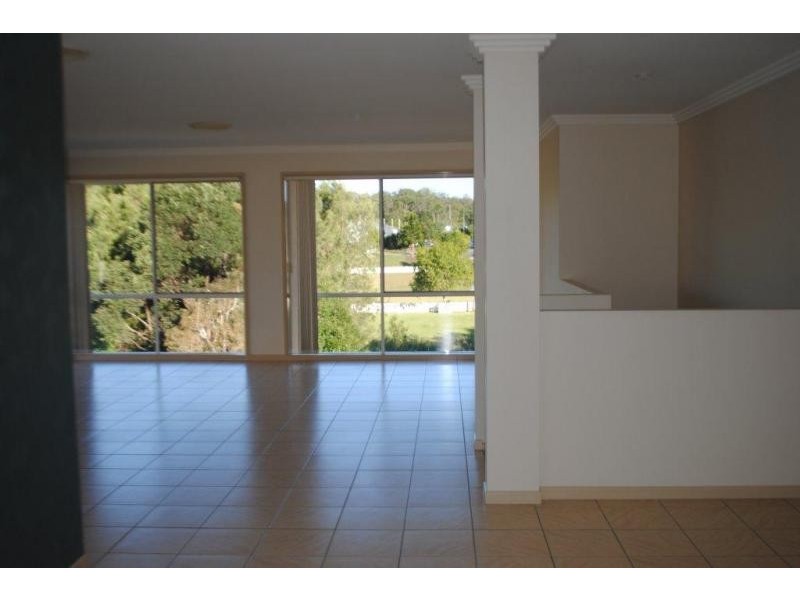 39 Sheffield Circuit, Pacific Pines QLD 4211
