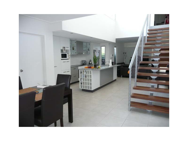 5/10 Grand Parade, Kawana Island QLD 4575