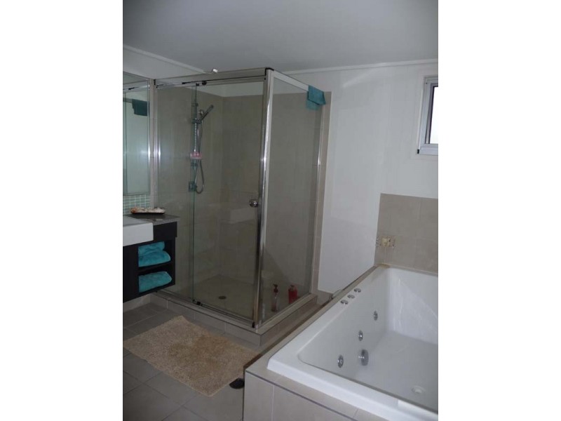 5/10 Grand Parade, Kawana Island QLD 4575