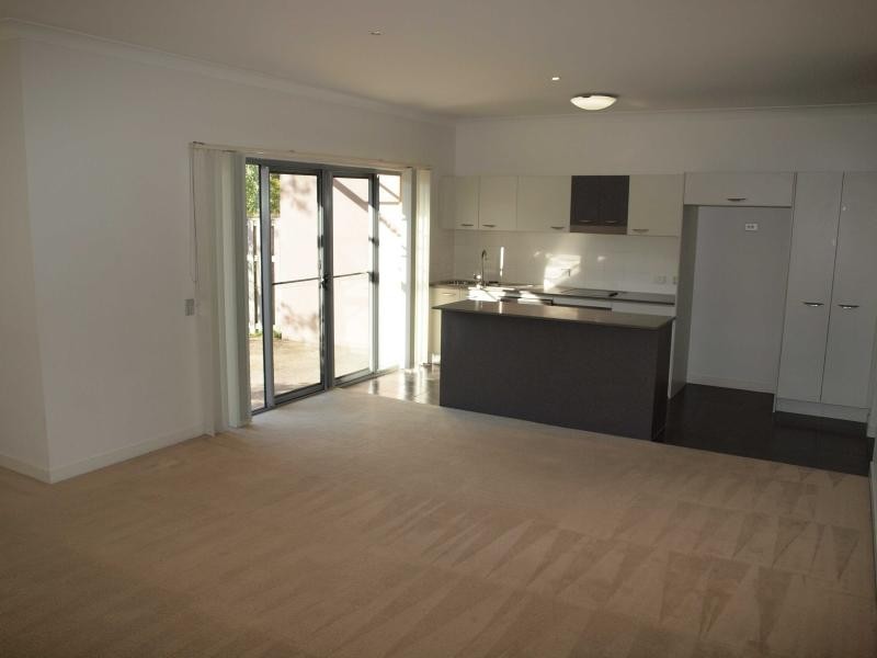 Varsity Lakes QLD 4227