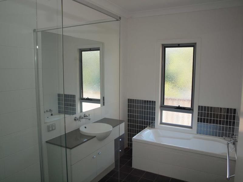 Varsity Lakes QLD 4227