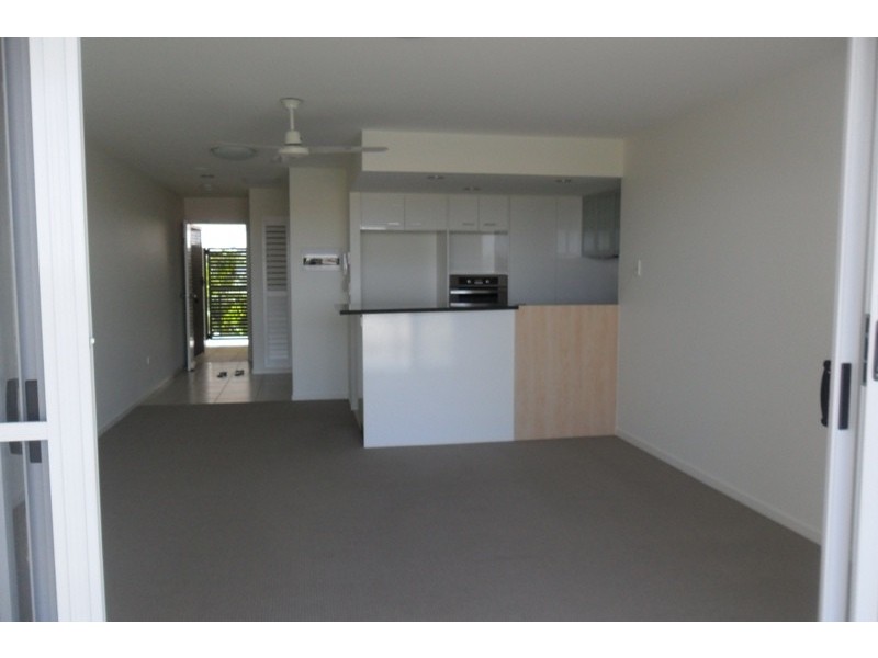 29/57 Grand Parade, Kawana Island QLD 4575