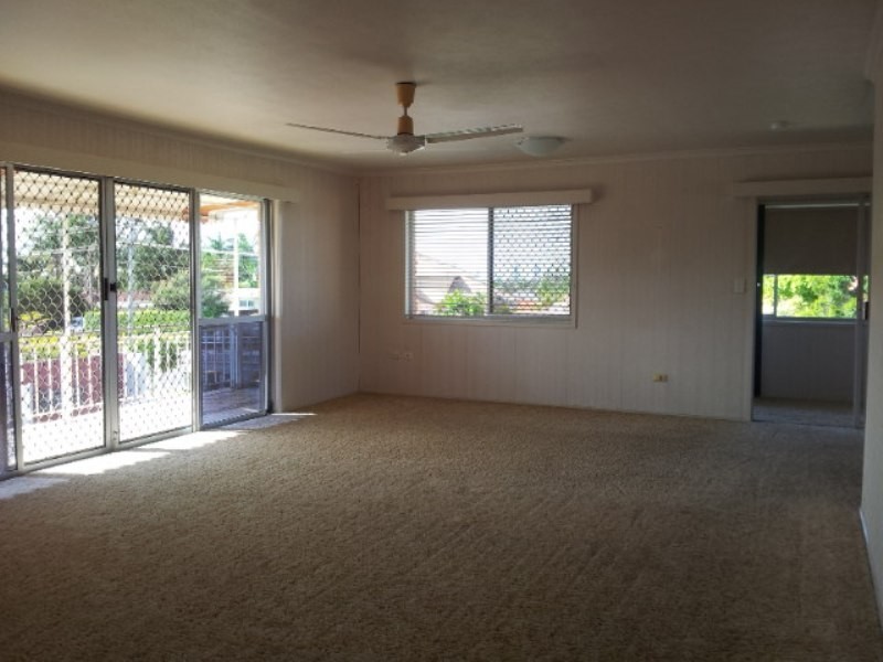 221 Benowa Road, Benowa QLD 4217