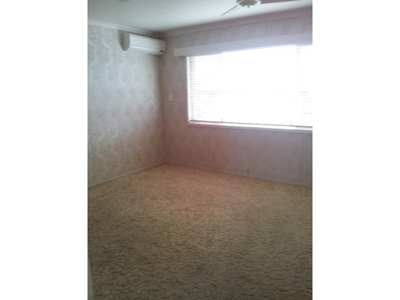 221 Benowa Road, Benowa QLD 4217