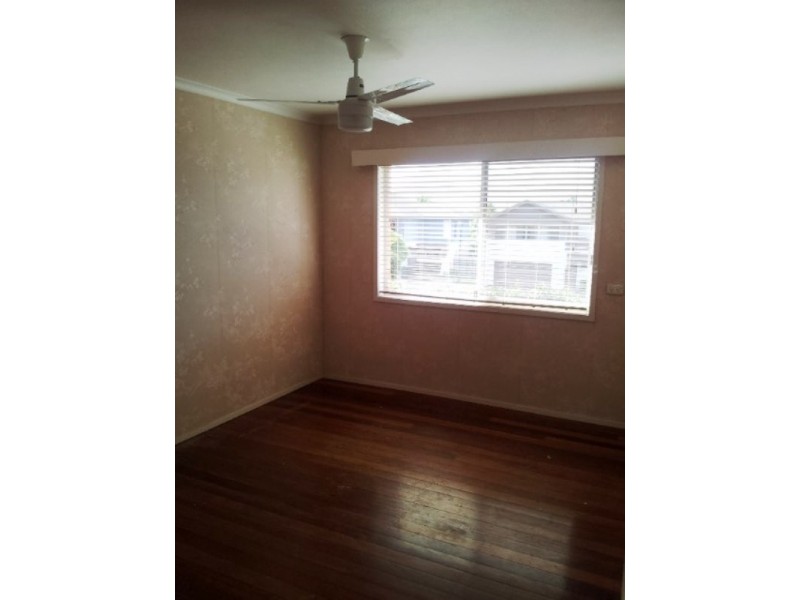 221 Benowa Road, Benowa QLD 4217