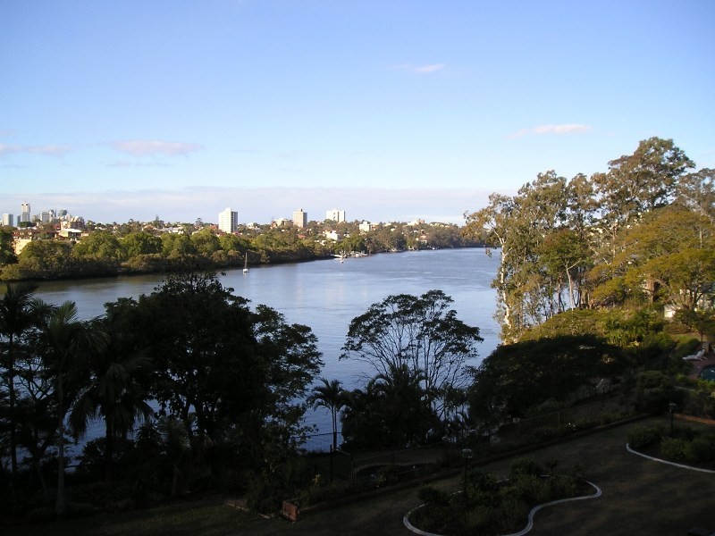 18/72 Sandford St, St Lucia QLD 4067