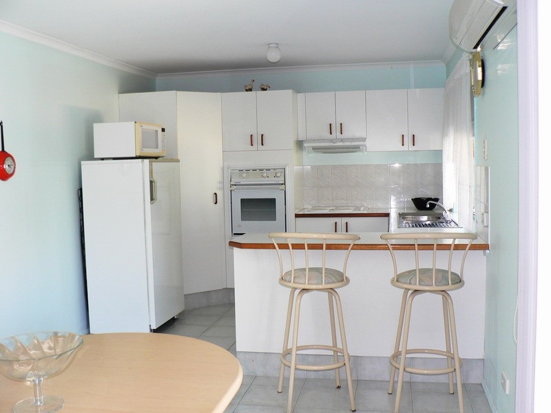 4 Dorothy Place, Varsity Lakes QLD 4227