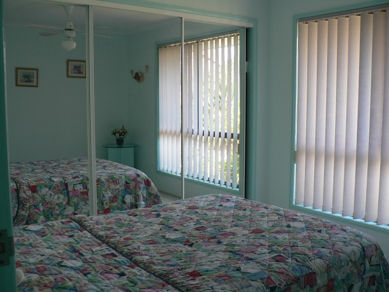 4 Dorothy Place, Varsity Lakes QLD 4227