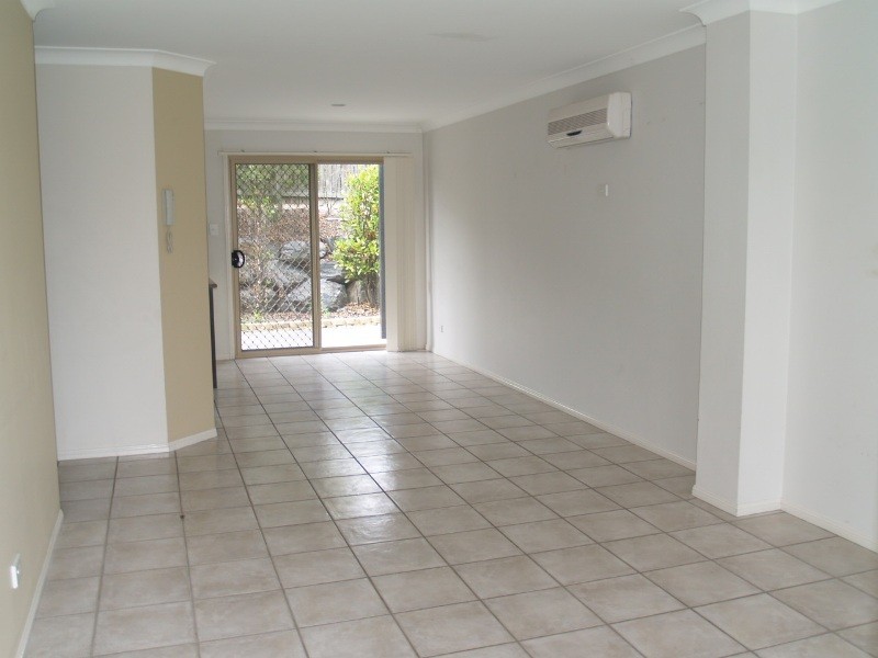 Pacific Pines QLD 4211