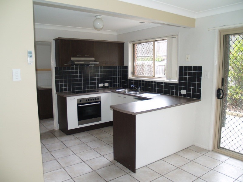 Pacific Pines QLD 4211