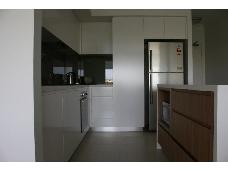 9 Moores Crescent, Varsity Lakes QLD 4227