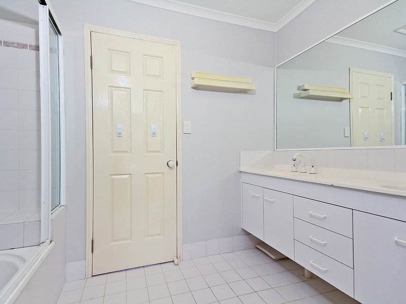 4/302 College Road, Karana Downs QLD 4306