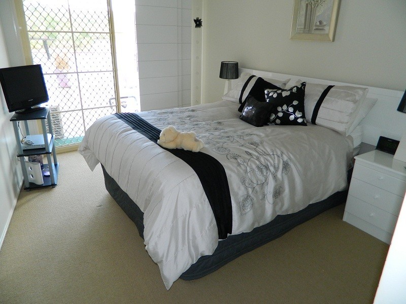18 Tallebudgera Creek Rd,, Burleigh Heads QLD 4220