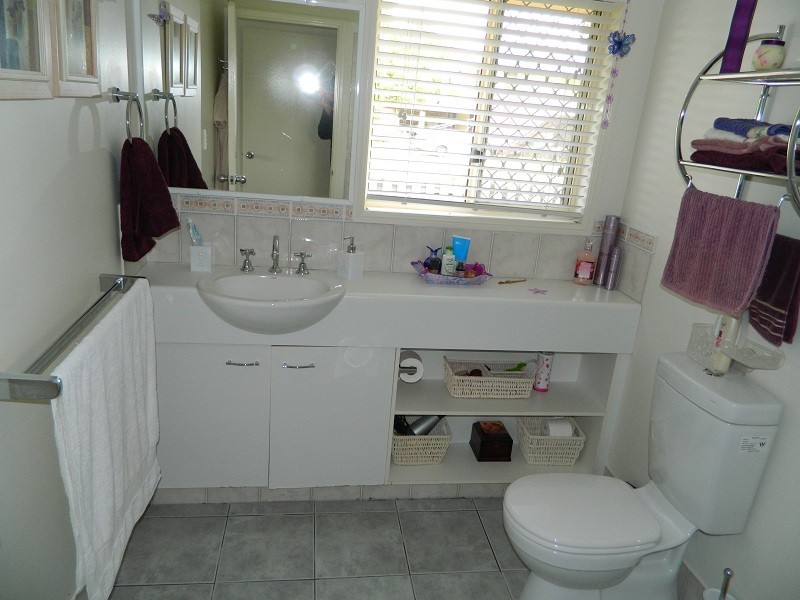 18 Tallebudgera Creek Rd,, Burleigh Heads QLD 4220