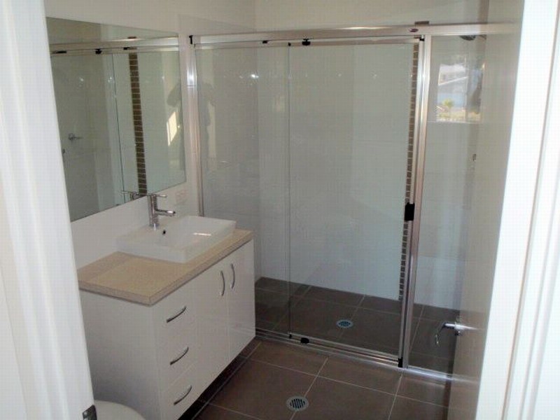 13 Marks Drive, Varsity Lakes QLD 4227