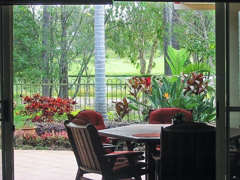 6 Crestridge Crescent, Oxenford QLD 4210