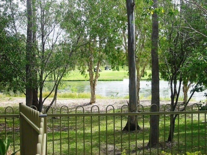 6 Crestridge Crescent, Oxenford QLD 4210