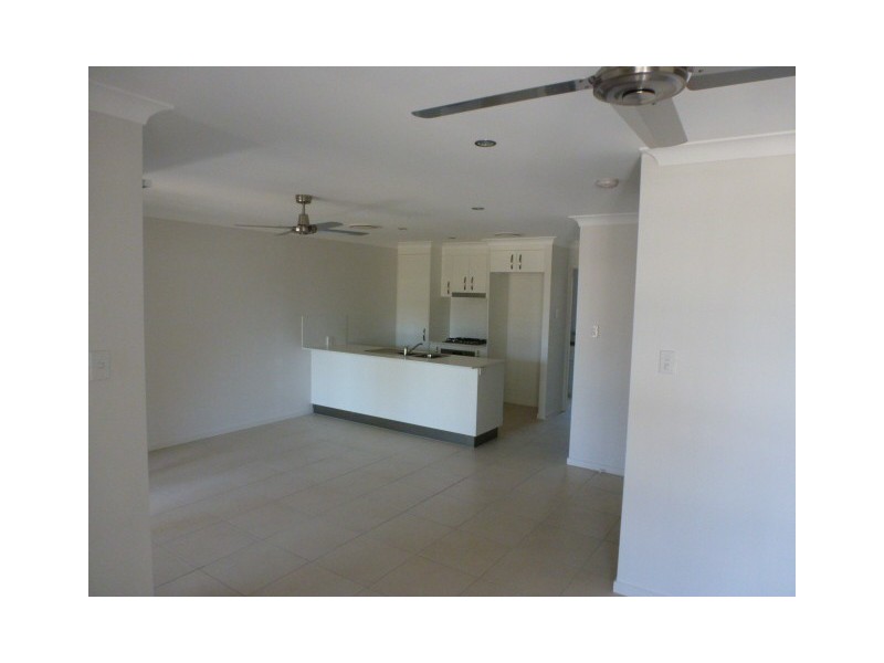 32/86 Carselgrove Ave, Fitzgibbon QLD 4018