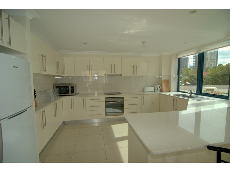 35 Ferry Street, Kangaroo Point QLD 4169