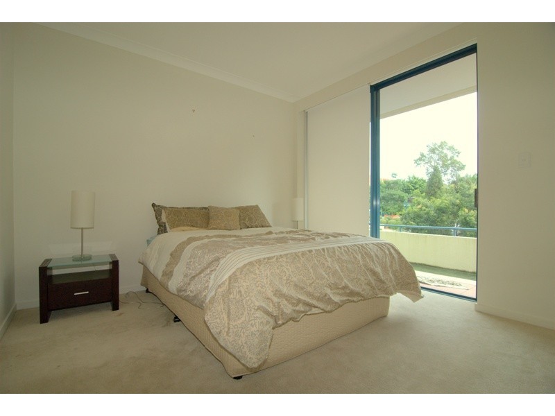 35 Ferry Street, Kangaroo Point QLD 4169