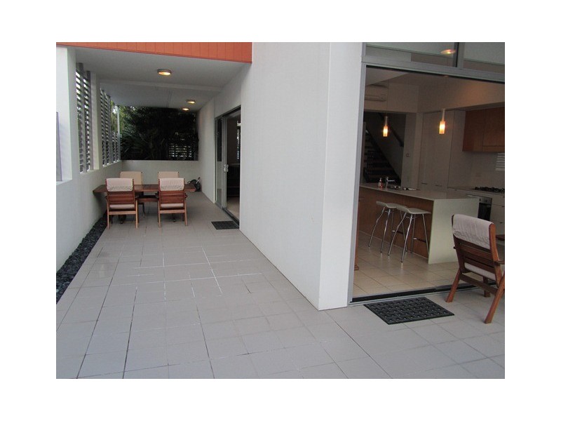 01/20 Anthony Street, West End QLD 4101