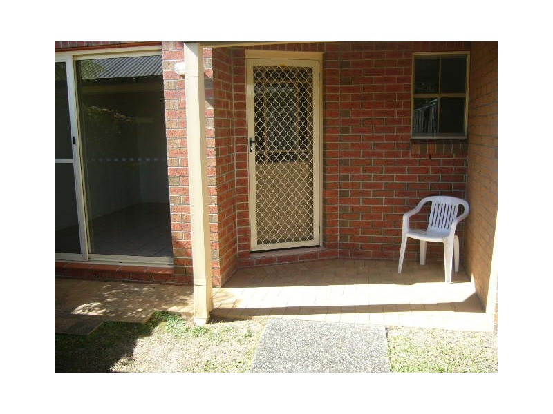 18 Tallebudgera Creek Rd,, Burleigh Heads QLD 4220