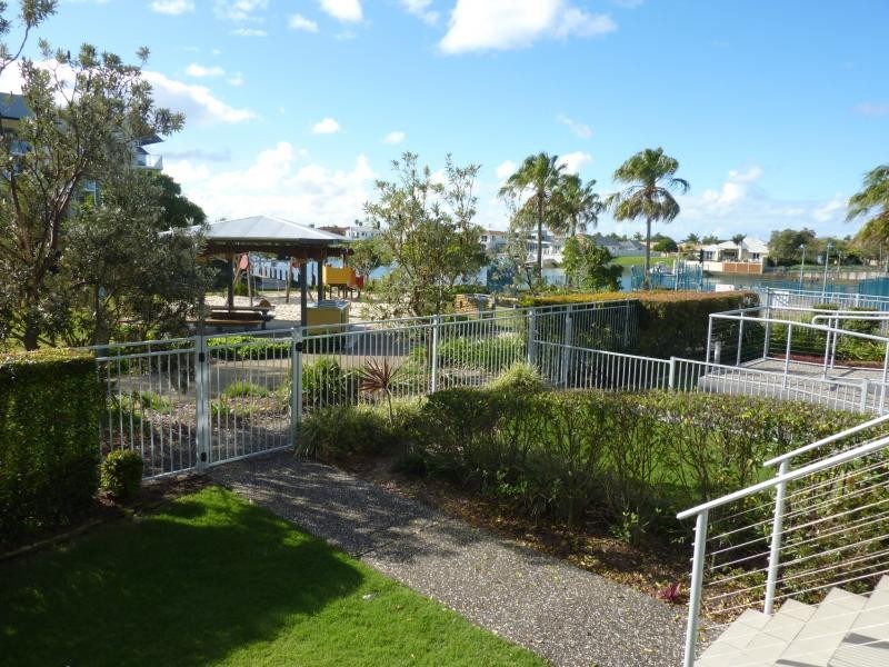 51 Grand Parade, Kawana Island QLD 4575