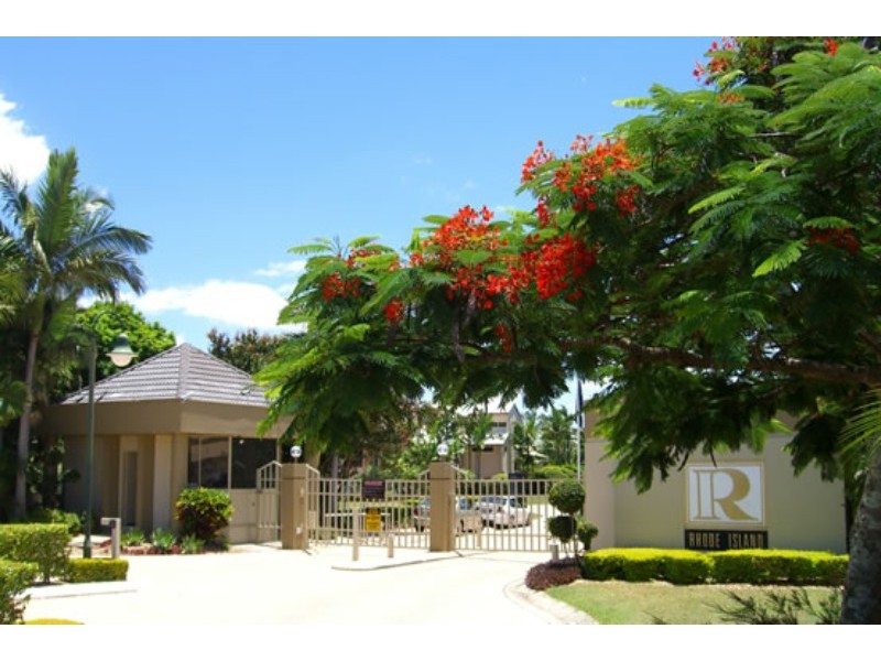 24/125 Santa Cruz Boulevard, Clear Island Waters QLD 4226