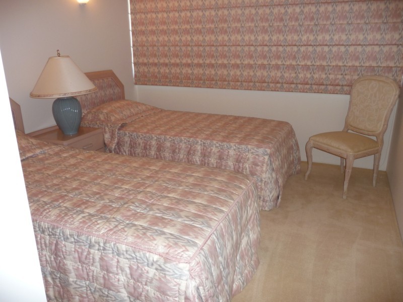 24/125 Santa Cruz Boulevard, Clear Island Waters QLD 4226