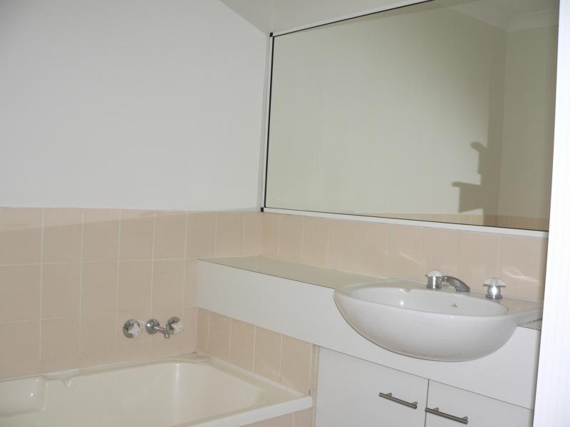 23/128 Benowa Road, Southport QLD 4215