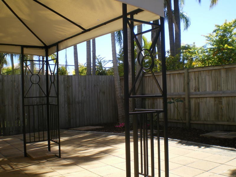 272 Oxley Drive, Runaway Bay QLD 4216