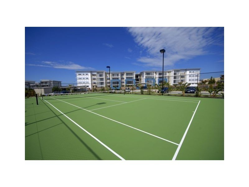 22/4 Grand Parade, Kawana Island QLD 4575