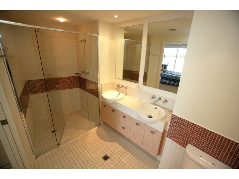 11 Nicklin Way, Minyama QLD 4575