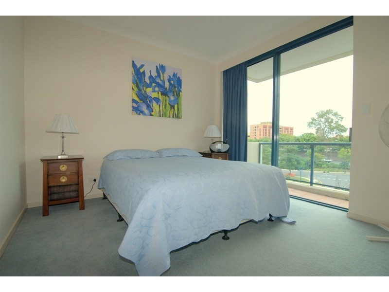 35 Ferry Street, Kangaroo Point QLD 4169