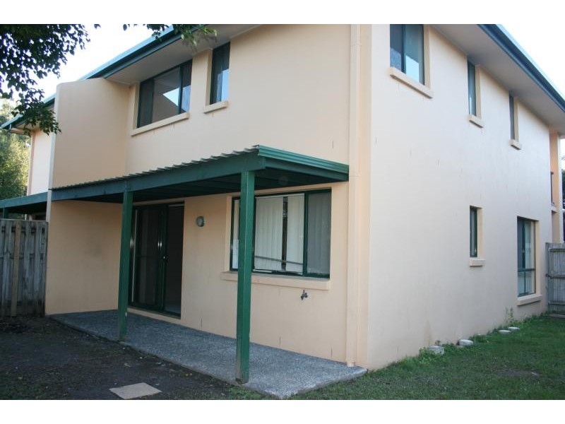 1/156 Green Acre Drive, Arundel QLD 4214