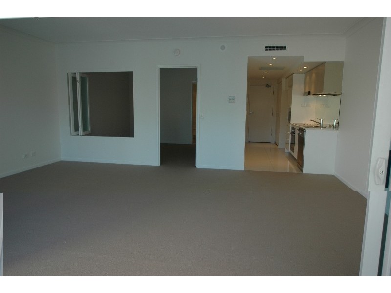 30 Paradise Island, Surfers Paradise QLD 4217