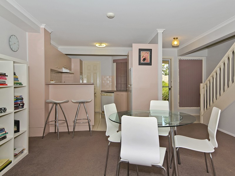 4/302 College Road, Karana Downs QLD 4306