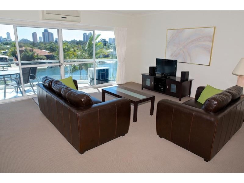 Broadbeach Waters QLD 4218